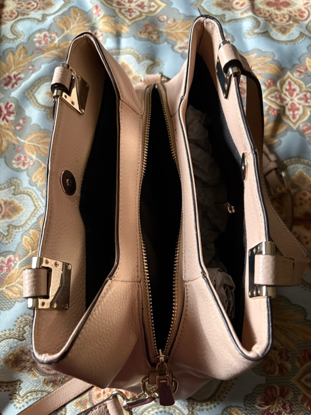 Women’s Pebbled Leather Look Tote Handbag in Blush Pink - Picture 4 of 5